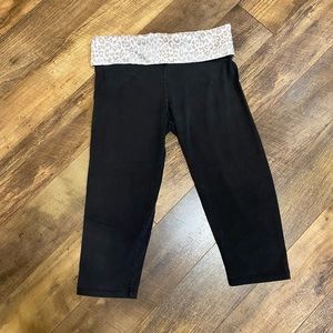 PINK cropped leggings